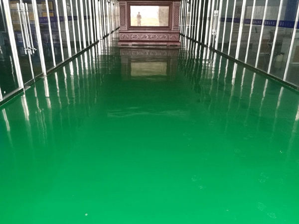 密封固化劑地坪和環(huán)氧地坪有什么不同？